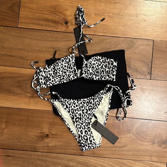 TRIANGL - ASTER POWDER IN BLACK AND WHITE + BAG NEW WITH TAGS - Picture 4 of 5